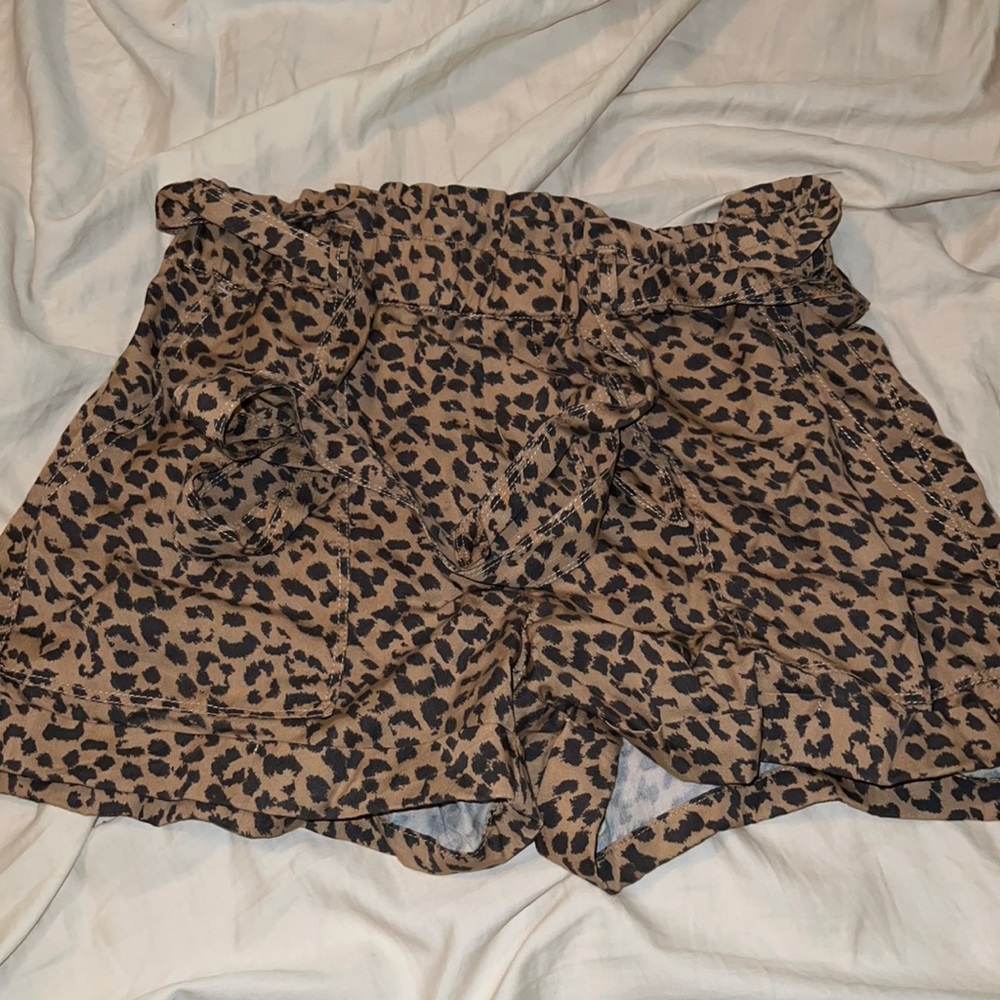 Arie shorts